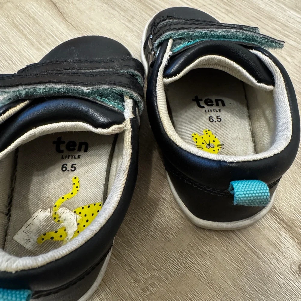 Ten Little Black Shoes - Picture 2 of 3